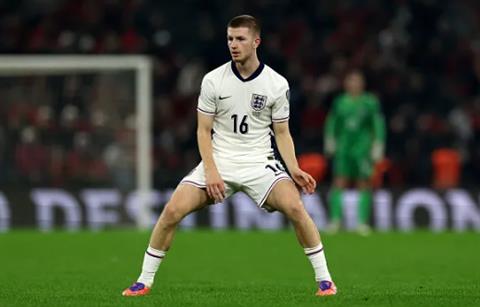 Arsenal hoặc Liverpool sẽ đánh bại MU vụ Adam Wharton