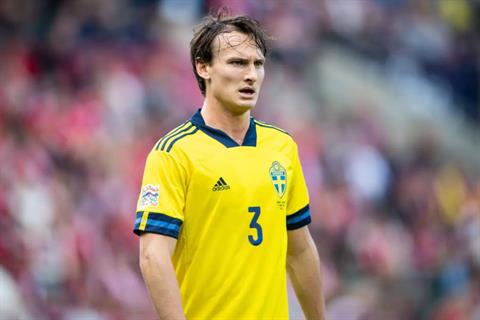Tiểu sử trung vệ Hjalmar Ekdal của CLB Burnley