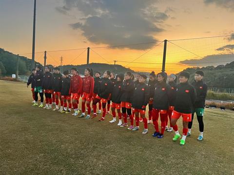 Tuyển nữ Việt Nam bước vào buổi tập đầu tiên tại Nhật Bản