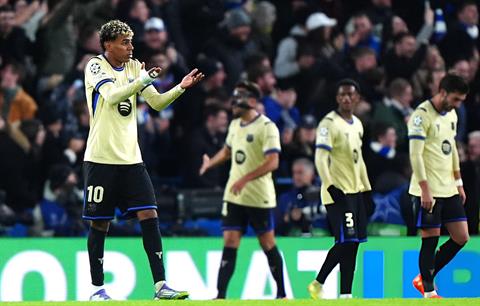 Barcelona và thất bại mới từ những điểm yếu cũ