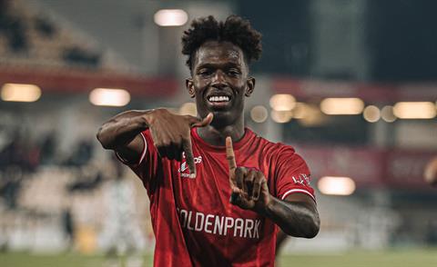 Tiểu sử tiền vệ cánh Felix Correia