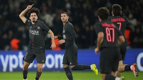 Vitinha lập hat-trick giúp PSG ngược dòng hạ Tottenham