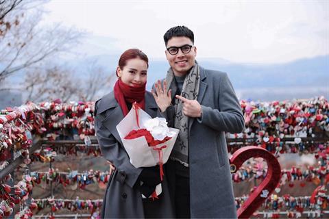 Đức Huy cầu hôn MC Huyền Trang "Mù Tạt"