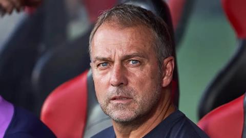 Hansi Flick xác định 3 vị trí cần tăng cường cho Barca trong năm 2026