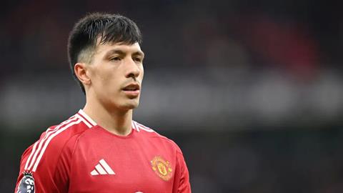 Lisandro Martinez sẵn sàng ra sân cho Man United trước Palace