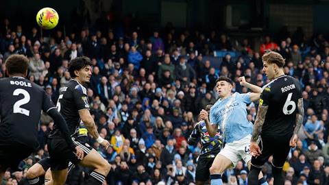 Phil Foden vượt qua David Beckham và Yaya Toure