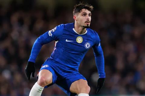 NHM kêu gọi Chelsea giữ chân Pedro Neto