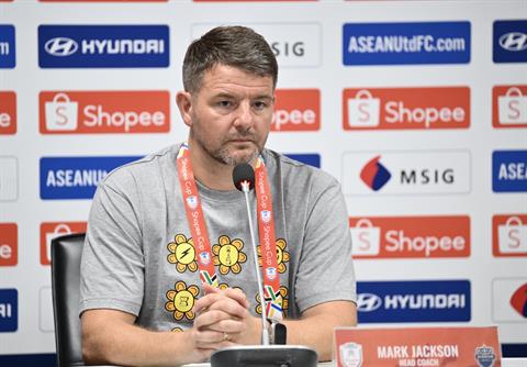 HLV Buriram Utd không bị áp lực khi gặp lại CLB CAHN