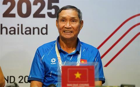 HLV Mai Đức Chung ví tuyển nữ Malaysia như U22 Lào