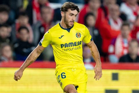 Tiểu sử tiền đạo Adria Altimira