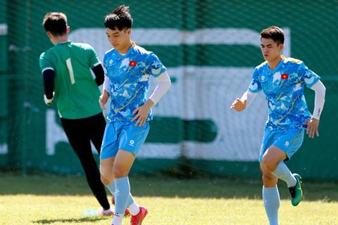 HLV Kim Sang Sik nhận tin vui từ Xuân Bắc