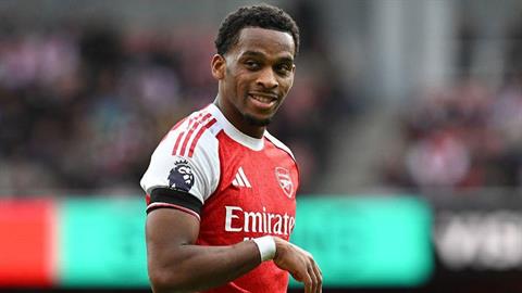 Jurrien Timber kêu gọi Arsenal trở lại sau trận thua Aston Villa