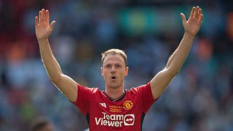 Jonny Evans nghỉ việc ở Man United chỉ sau 5 tháng