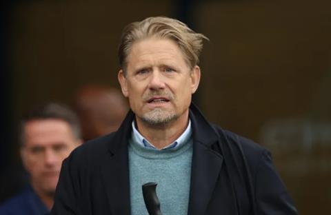 Peter Schmeichel nhận định cuộc đua vô địch ở Ngoại hạng Anh mùa này