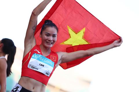 VIDEO: Quách Thị Lan đoạt HCV SEA Games 33 nội dung 400m rào nữ