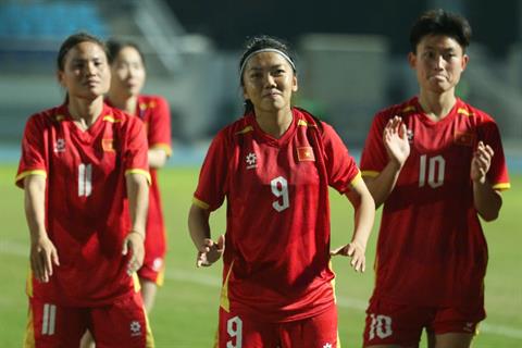 Huỳnh Như bỏ ngỏ tương lai, gửi gắm niềm tin vào đàn em