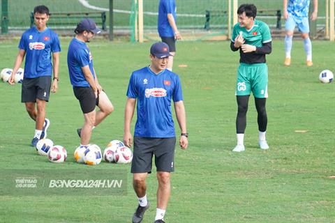 ĐT U23 Việt Nam bước vào buổi tập đầu tiên