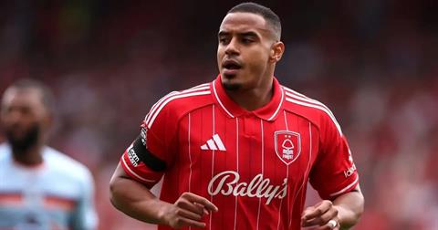 Điểm tin bóng đá sáng 26/12: Barcelona săn trung vệ của Forest