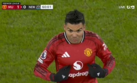 Ruben Amorim giải thích quyết định thay Casemiro trước Newcastle