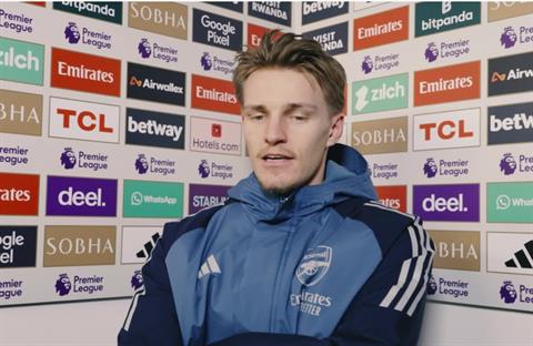 Odegaard vui mừng ghi được bàn thắng đầu tiên của mùa giải