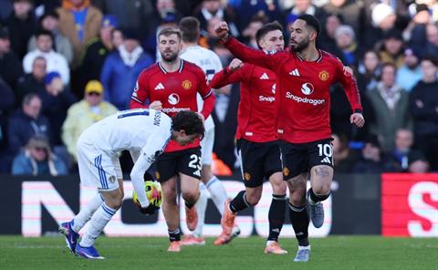 Những con số ấn tượng sau trận Leeds 1-1 MU