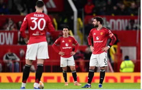 Alan Pardew chỉ ra sai lầm của MU trên TTCN