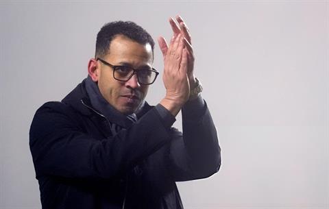 Liam Rosenior nói gì khi được so sánh với Mikel Arteta