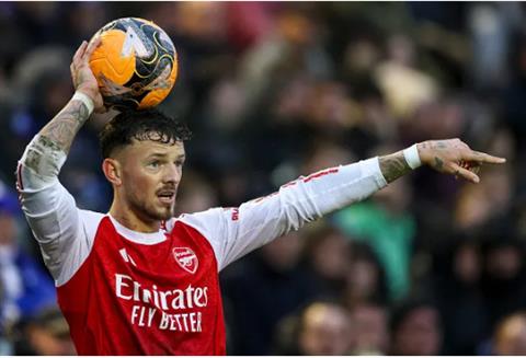 Everton hỏi mua Ben White, Arsenal phản ứng thế nào?