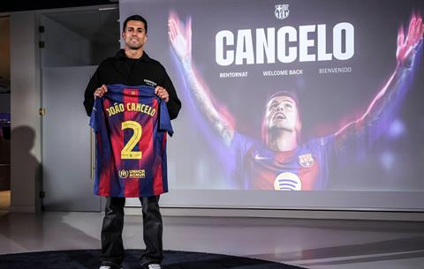 Joao Cancelo sẵn sàng đá trận ra mắt Barcelona