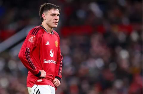 Rio Ferdinand hy vọng Michael Carrick hồi sinh Manuel Ugarte