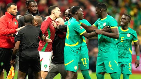 Mane giải thích lý do ngăn cầu thủ Senegal rời sân ở chung kết AFCON