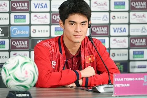 Trung Kiên đánh giá cao vua gác đền Li Hao của U23 Trung Quốc