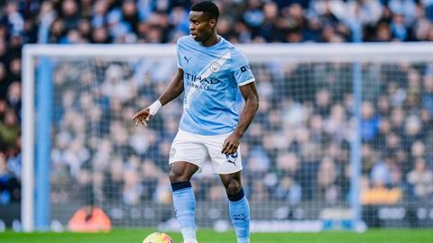 Marc Guehi nói gì sau màn ra mắt thuận lợi ở Man City?