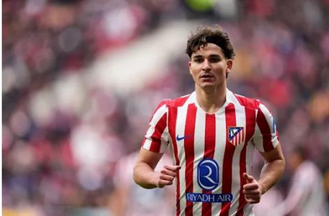 Arsenal được khuyên nên chiêu mộ Julian Alvarez 