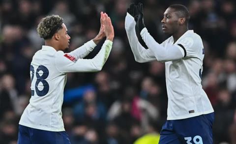 Ngôi sao Tottenham gặp tai nạn xe hơi trước trận Champions League