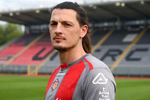 Tiểu sử tiền đạo Milan Djuric