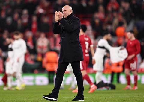 Liverpool đánh tennis trước Qarabag, Arne Slot nói gì?