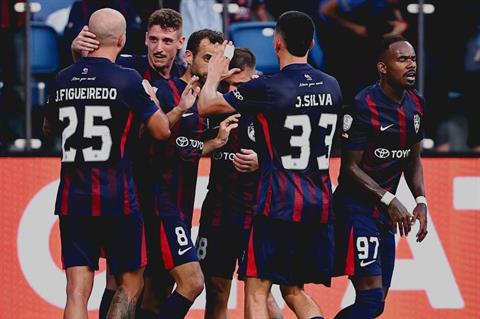 Bộ ba nhập tịch Malaysia tái xuất ngay khi được FIFA cởi trói