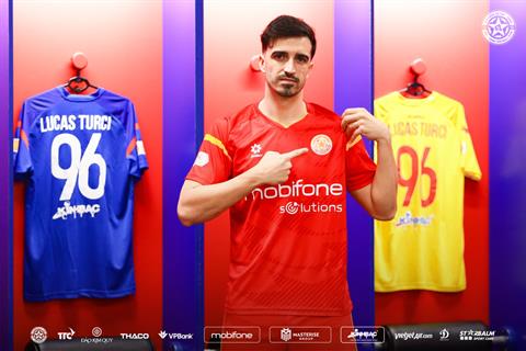 PVF-CAND mua trung vệ ngoại thay vị trí của Hiểu Minh 