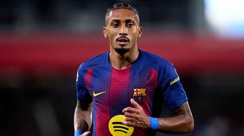 Raphinha đối mặt với hai án phạt từ UEFA