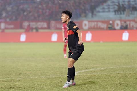 Thái Sơn dính chấn thương ngay trong trận ra mắt CLB Ninh Bình