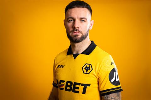 Tiểu sử của tiền đạo Adam Armstrong CLB Wolves
