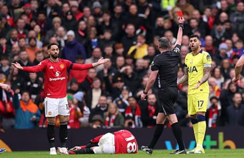 Cristian Romero bị đuổi khỏi sân nhiều nhất Premier League