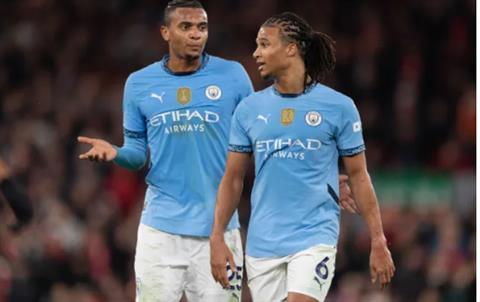 Cuộc đua vô địch ở EPL sẽ kết thúc nếu Man City thua Liverpool