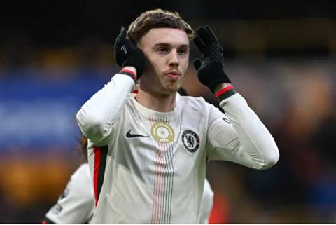 Bruno Fernandes gửi tin nhắn cho Cole Palmer 