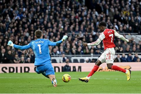 HLV Arteta hết lời ca ngợi Bukayo Saka sau trận thắng Spurs