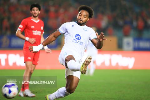 Nguyễn Xuân Son tái xuất tại đội tuyển Việt Nam sau 14 tháng