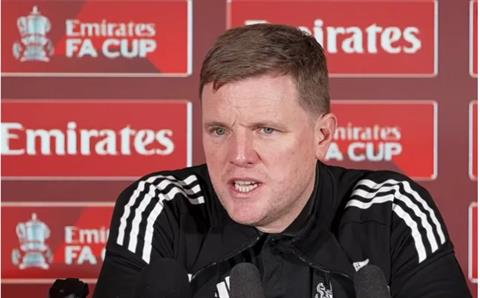 HLV Eddie Howe của Newcastle đưa ra lời cảnh báo cho Arsenal 