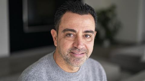 Buổi phỏng vấn gây chấn động của Xavi: “Laporta đưa tôi về nhưng cuối cùng lại khiến tôi thất vọng”