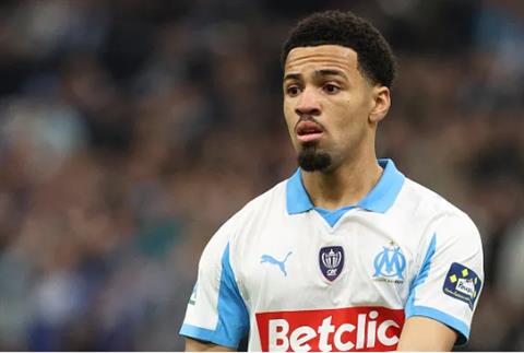 Arsenal bị chỉ trích dữ dội vì để Ethan Nwaneri ra đi